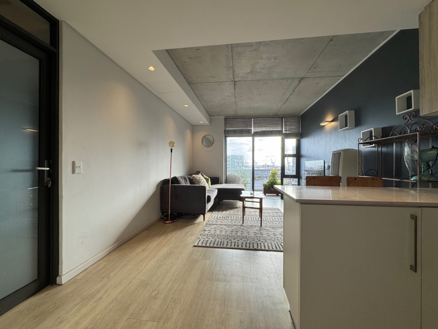 To Let 1 Bedroom Property for Rent in Woodstock Western Cape